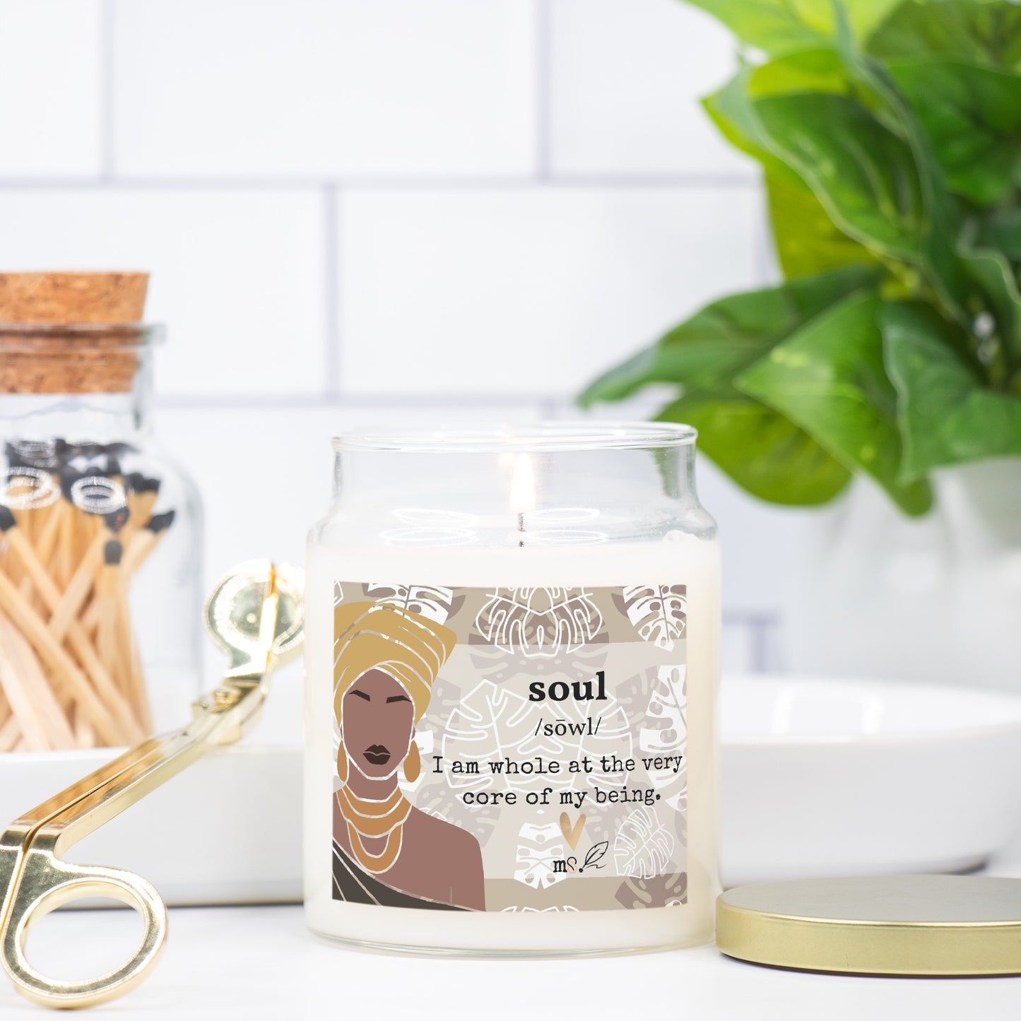 Vela con la definición de Monsteras de Cacao | Frasco de boticario con tapa dorada - Sin colorantes | Colección Melanated Musings