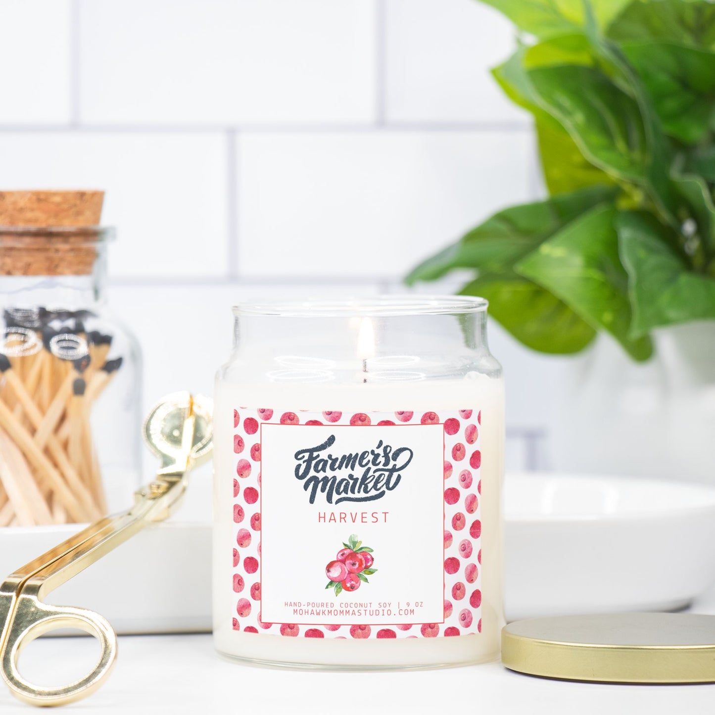Cranberry + Currant Harvest Candle | Farmers Market Collection | Apothecary Jar with Gold Lid - No Dyes