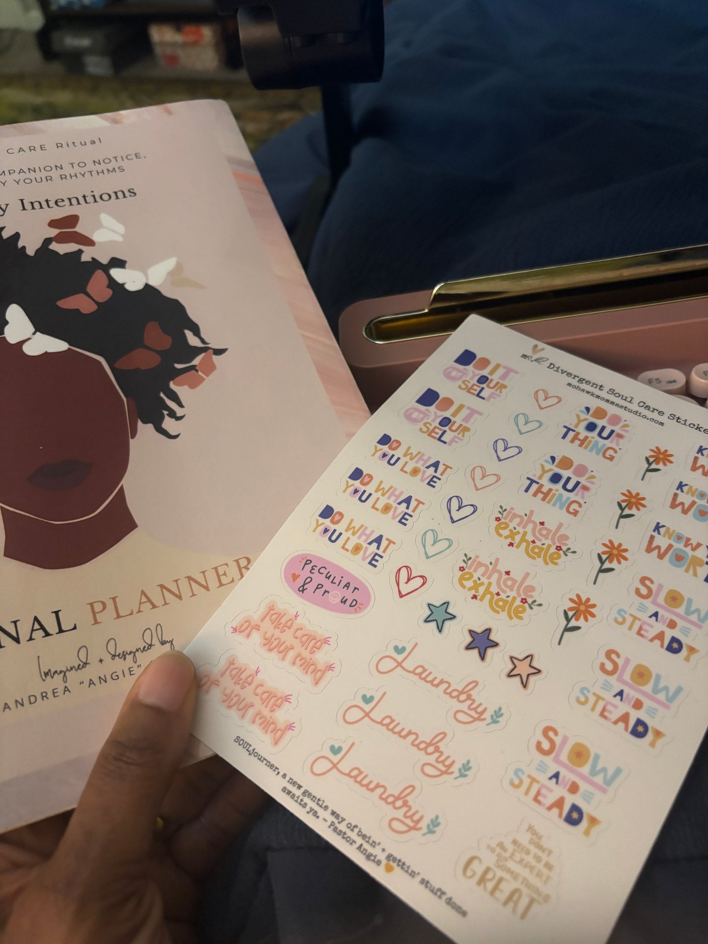 Journal d'intentions de 30 jours | Couverture souple avec suggestions de couleurs