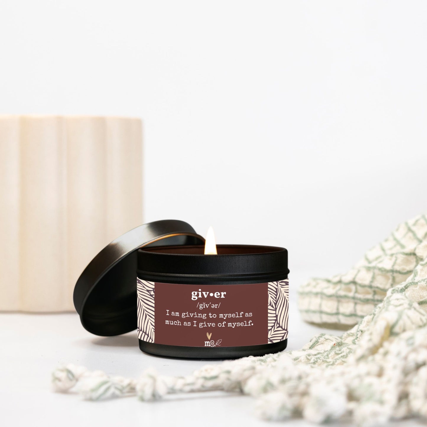 Vela en lata con la definición de Mocha + Hojas | Vela de viaje de 113 g - Sin colorantes | Colección Melanated Musings