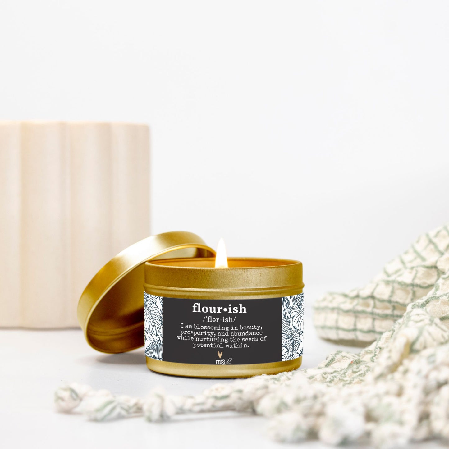 Vela en lata "Noir + Leaves Definition" | Vela de viaje de 113 g - Sin colorantes | Colección Melanated Musings