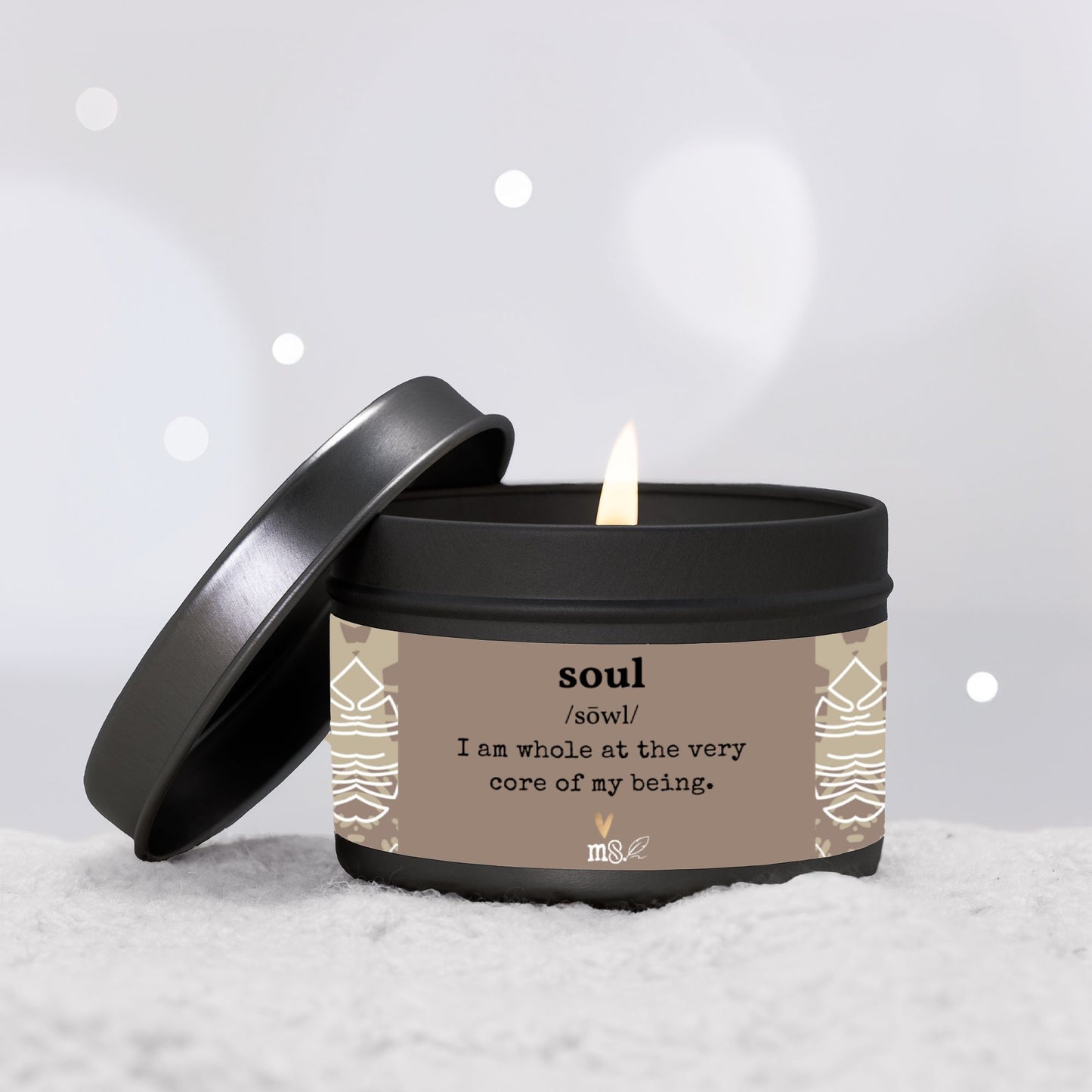 Vela en lata con la definición de Cocoa Monsteras | Vela de viaje de 113 g - Sin colorantes | Colección Melanated Musings